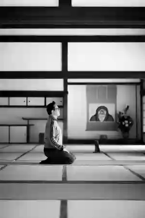 Photo - John Seiza ジョンさん正座