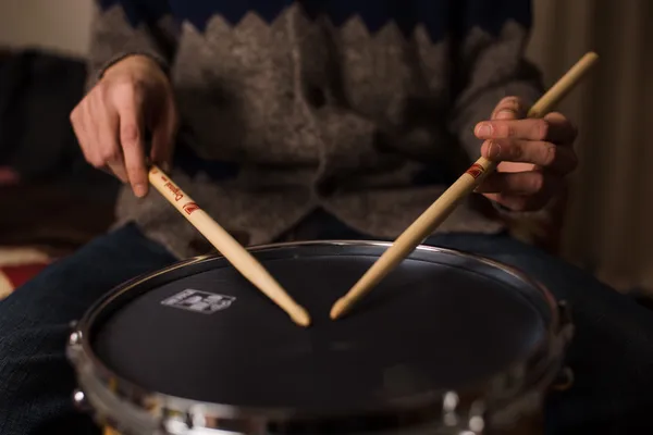 Traditional Grip on mesh practice pad