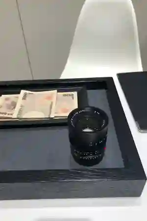 Photo - Purchasing the Summilux-M 50mm f/1.4 ASPH.