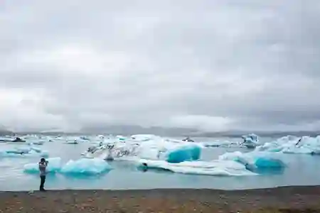 Photo - Glaciers and Man