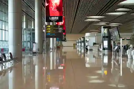 Photo - Empty Changi Terminal 4
